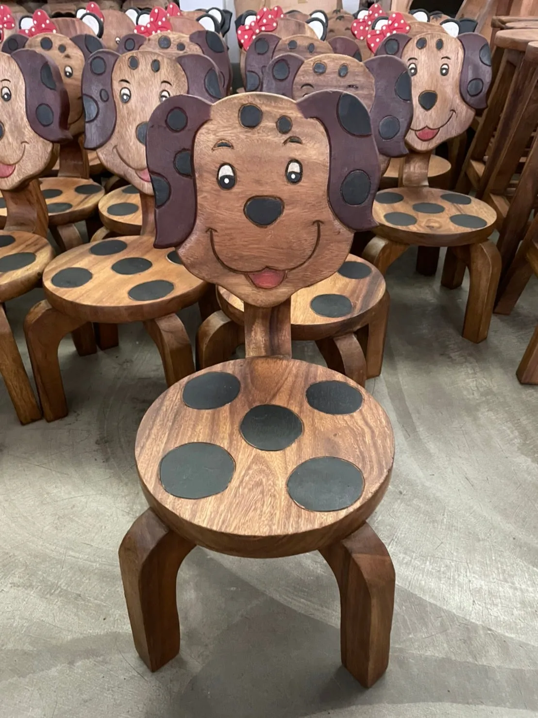 Children's Wooden Puppy Dog Chair Toddlers Sitting Chair with supporting strong backrest