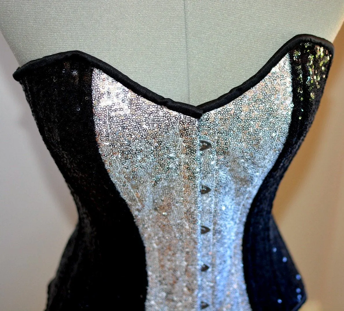 Shiny glitter overbust authentic corset with long hip-line. Steel-boned for tight lacing. Prom, shiny burlesque, cosplay, couture corset